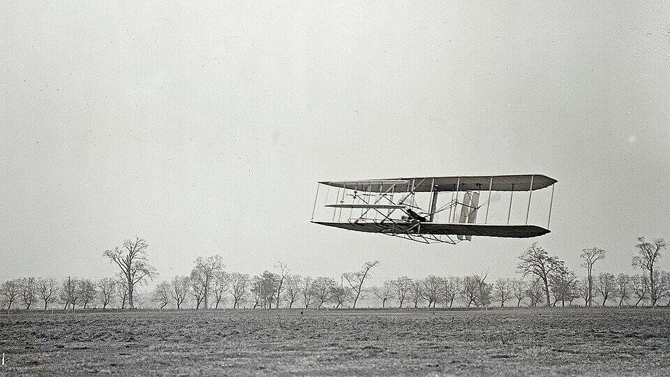 Flight 85: Orville in flight, covering a distance of approximately 1,760 feet in 40 1/5 seconds; Huffman Prairie, Dayton, Ohio.