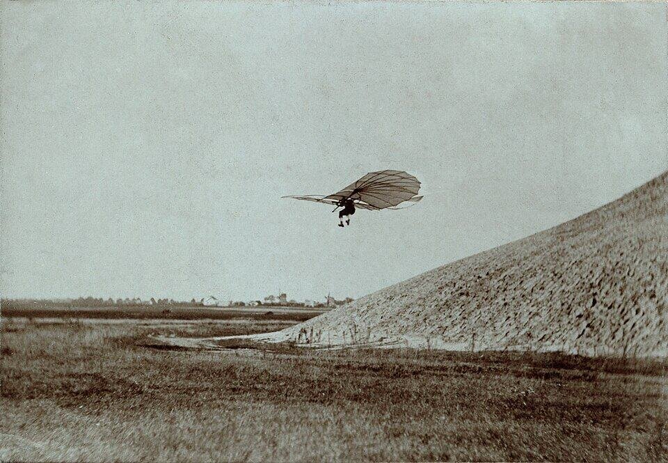Otto Lilienthal in mid-flight, Berlin c. 1895