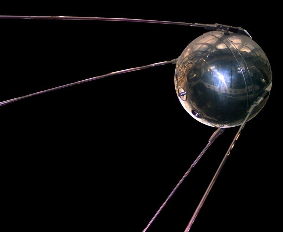The Soviet Space Program: History, Achievements, and Failures (1930s–1970s) 3 A replica of Sputnik 1