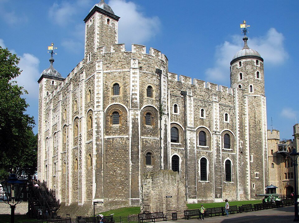 William the Conqueror: From Duke of Normandy to King of England 7 The White Tower in London, begun by William